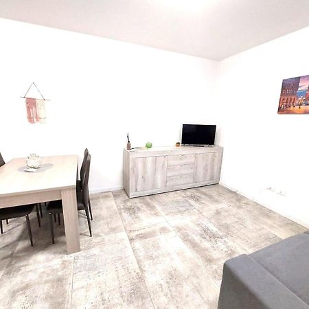 Sweet Mira Apartment Bagian luar foto
